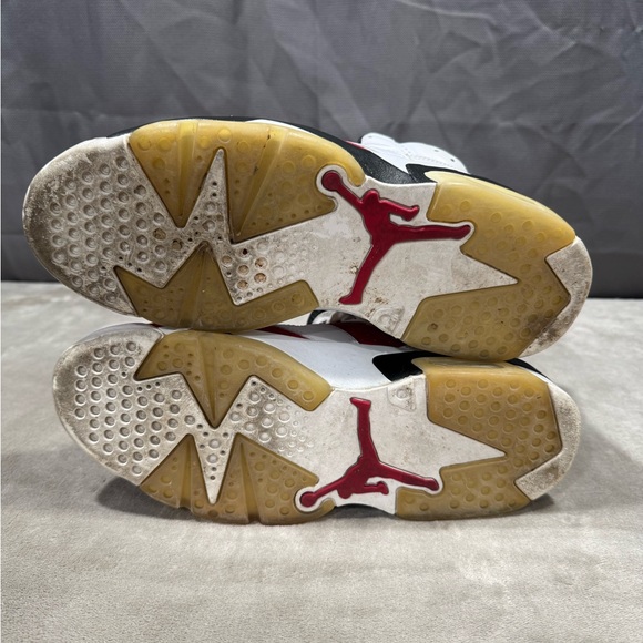 Air Jordan 6 Retro "Carmine" - Picture 10 of 11